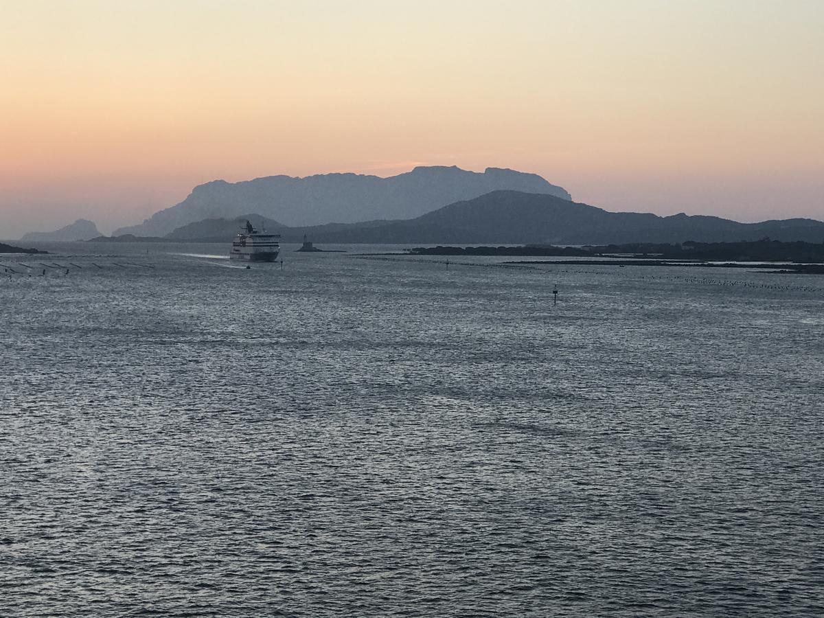 Bados Mare Lägenhet Olbia Exteriör bild